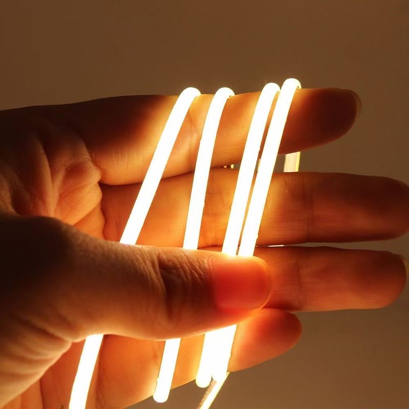 Свет бортовой верхний испуская CCT Dimmable 560Chips/M УДАРА СИД DC 24V 16.4FT