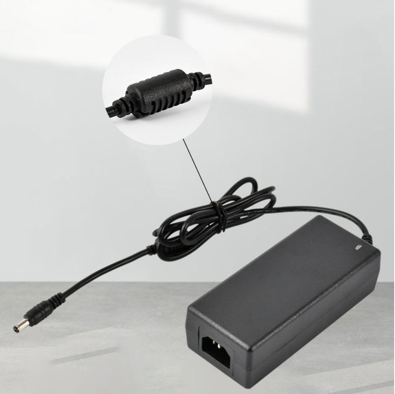 поставка власти черных стола электропитания DC СИД электропитания 12V модуля СИД 5A для светов прокладки СИД
